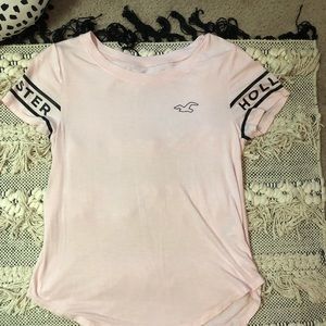 pink t shirt